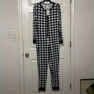 Lucky brand L black/white onesie